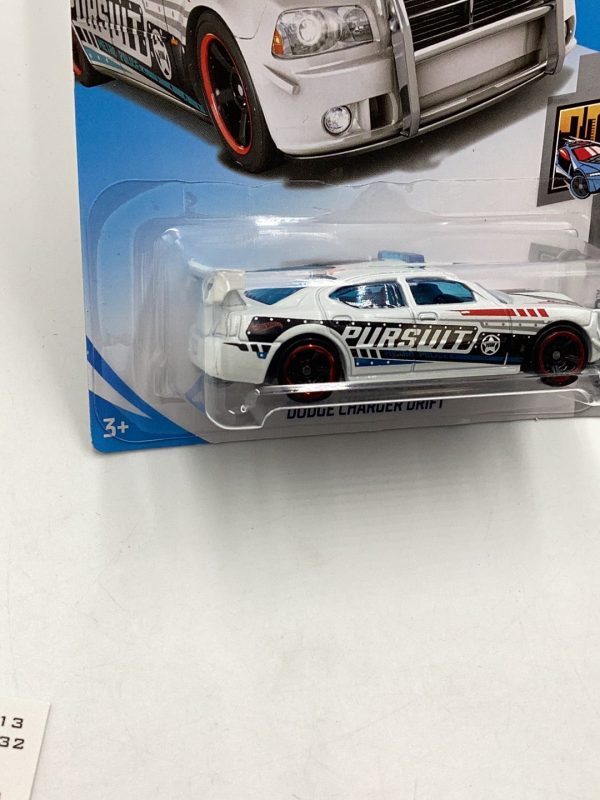 2018 Hot Wheels #208 Dodge Charger Drift White 58D For Cheap