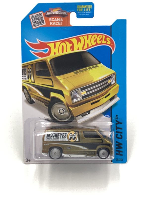 2015 Hot Wheels super treasure hunt #20 Custom 77 Dodge Van Mooneyes W Protector Sale