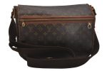 Authentic Louis Vuitton Monogram Messenger Bosphore GM M40105 Shoulder Bag 2417J For Sale