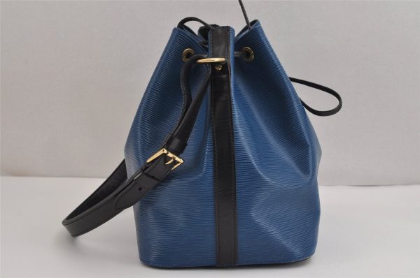 Authentic Louis Vuitton Epi Petit Noe Bi-color Blue x Black Drawstring Bag 2360J For Discount